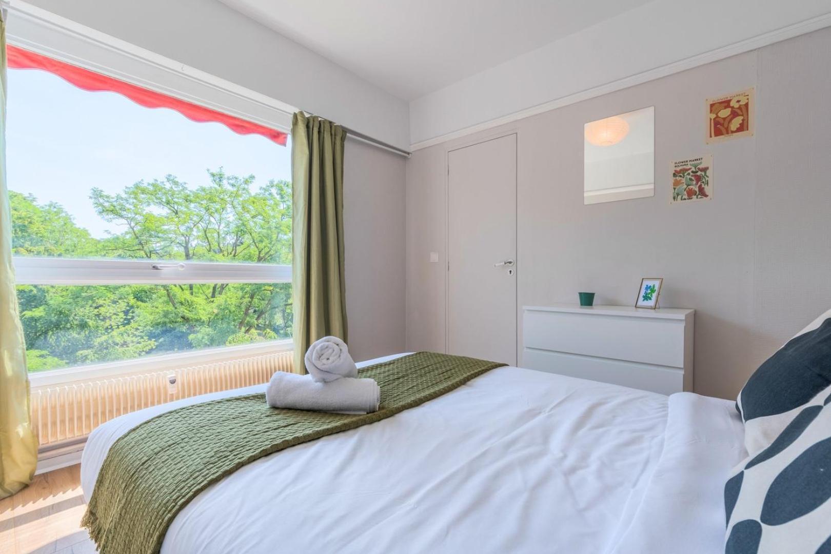 Spacious 3 Bedroom Apartment & Private Parking! Lambersart Exterior photo